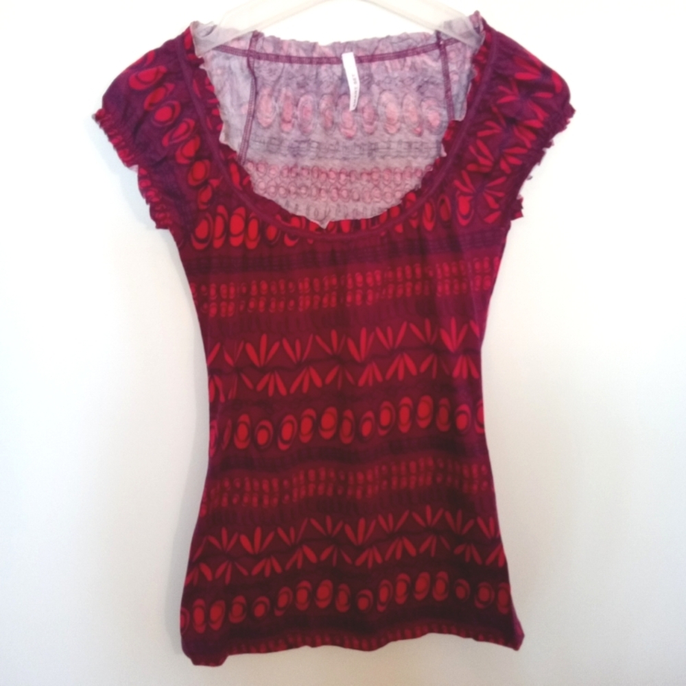 NEW! Smart Set Round Neckline Top